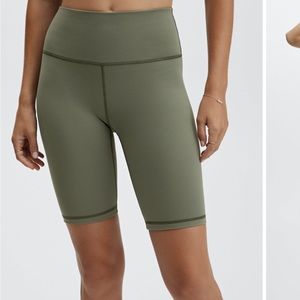 NWT Fabletics High-waist ✨Define✨ short, L